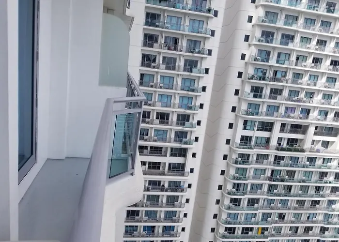 Acqua Mandaluyong Apartahotel